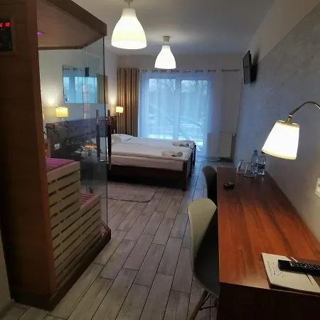 Отель Milosz Restauracja, Basen Dla Dzieci, Sala Zabaw, Silownia 2*