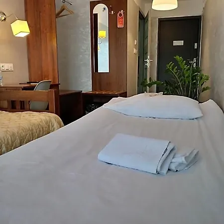 Отель Milosz Restauracja, Basen Dla Dzieci, Sala Zabaw, Silownia Картузы
