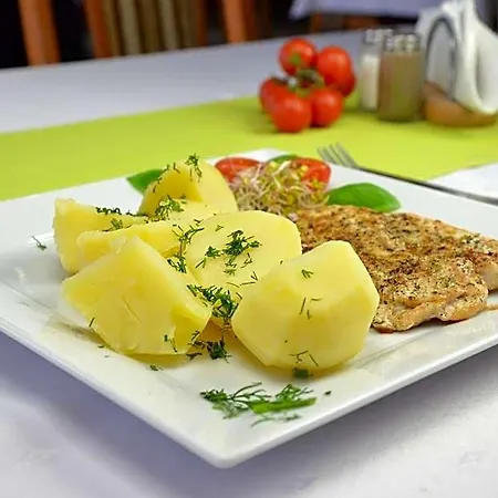Milosz Restauracja, Basen Dla Dzieci, Sala Zabaw, Silownia Отель