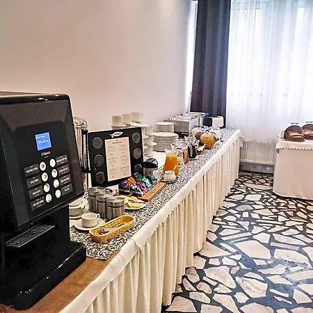 Отель Milosz Restauracja, Basen Dla Dzieci, Sala Zabaw, Silownia Картузы