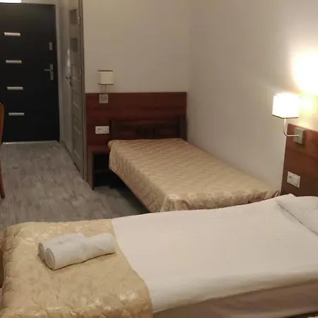 Milosz Restauracja, Basen Dla Dzieci, Sala Zabaw, Silownia カルトゥジ