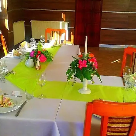 Отель Milosz Restauracja, Basen Dla Dzieci, Sala Zabaw, Silownia 2*