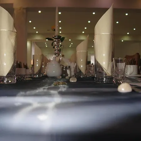 Milosz Restauracja, Basen Dla Dzieci, Sala Zabaw, Silownia ホテル 2*