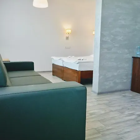 Milosz Restauracja, Basen Dla Dzieci, Sala Zabaw, Silownia Отель 2*