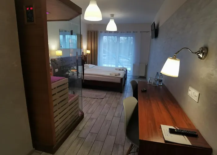 Hotel Miłosz Restauracja, Basen Dla Dzieci, Sala Zabaw, Siłownia 2*