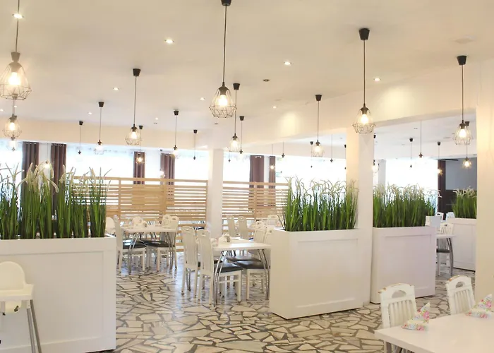 Hotel Miłosz Restauracja, Basen Dla Dzieci, Sala Zabaw, Siłownia 2*