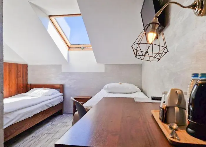 Hotel Miłosz Restauracja, Basen Dla Dzieci, Sala Zabaw, Siłownia 2*