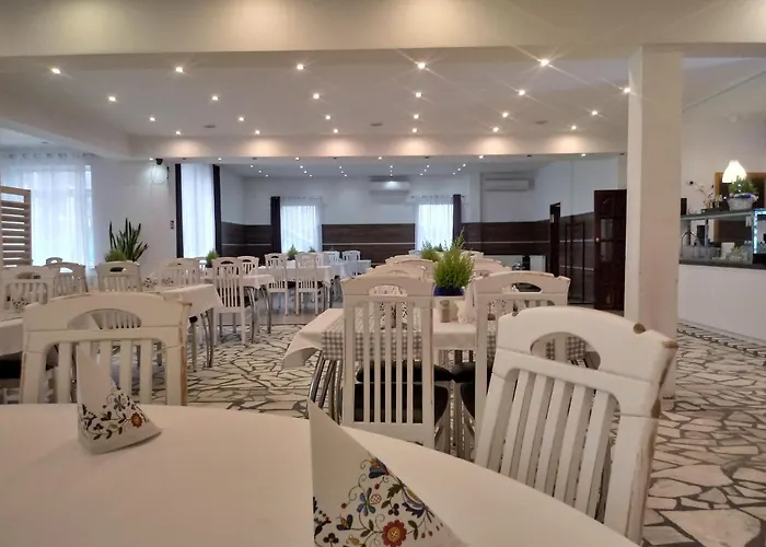 Miłosz Restauracja, Basen Dla Dzieci, Sala Zabaw, Siłownia Hotel